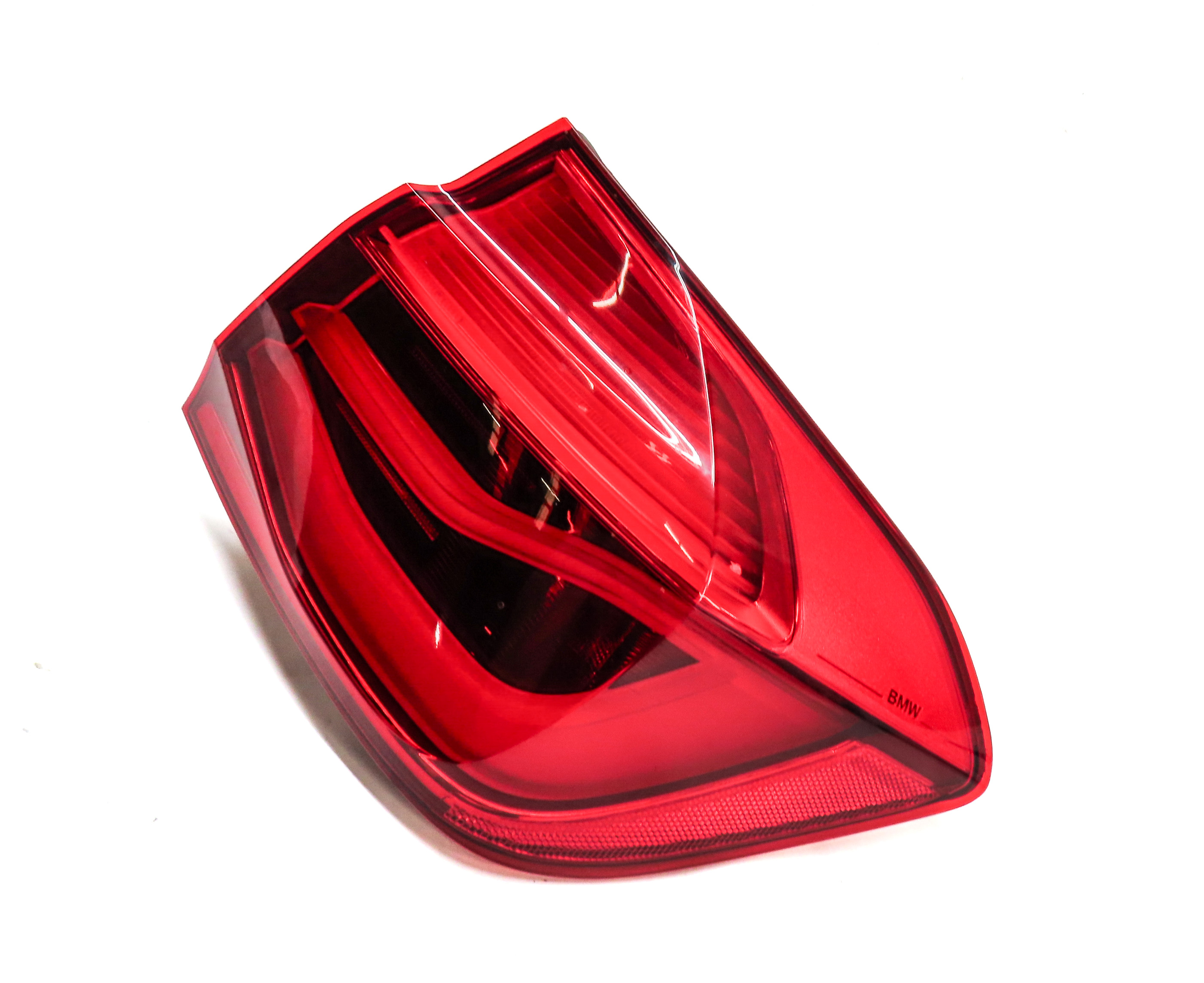 16-18 BMW 3-SERIES (F30) SEDAN REAR RIGHT OUTER LED TAILLIGHT BRAKE LIGHT LAMP — exact item pictured